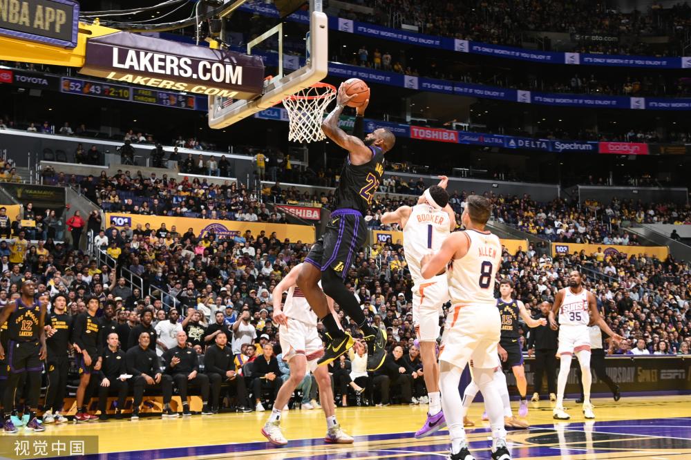 一个热爱女 一个热爱女