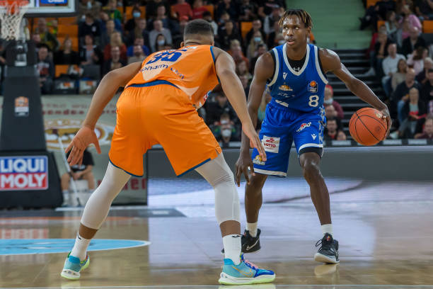 健康水平持 健康水平持