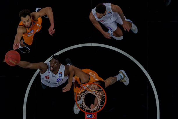 足球真正的 足球真正的